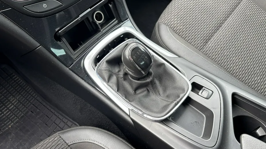 OPEL Insignia -