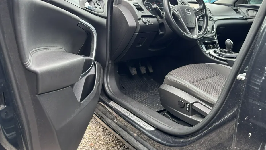 OPEL Insignia -