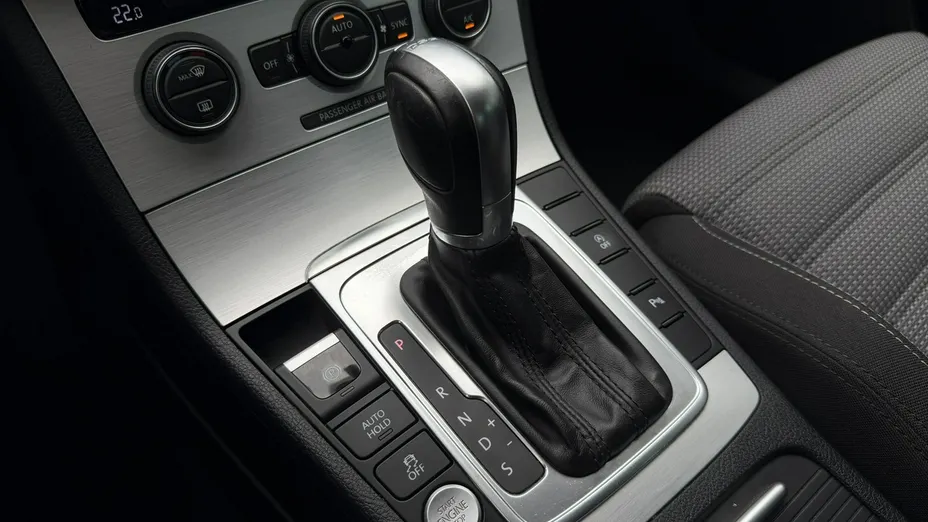 VOLKSWAGEN CC -