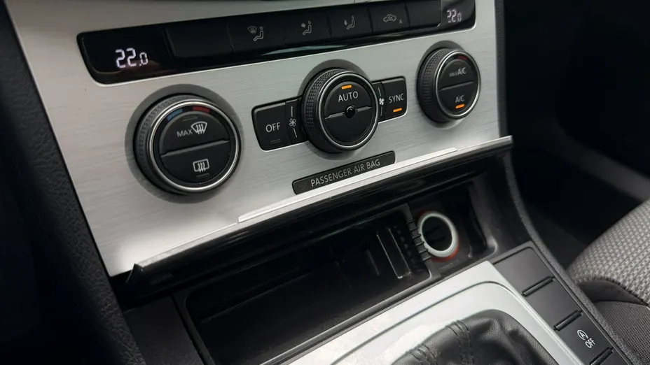 VOLKSWAGEN CC -
