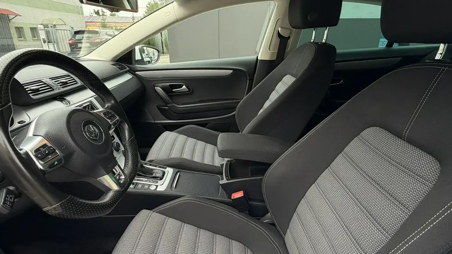 VOLKSWAGEN CC -