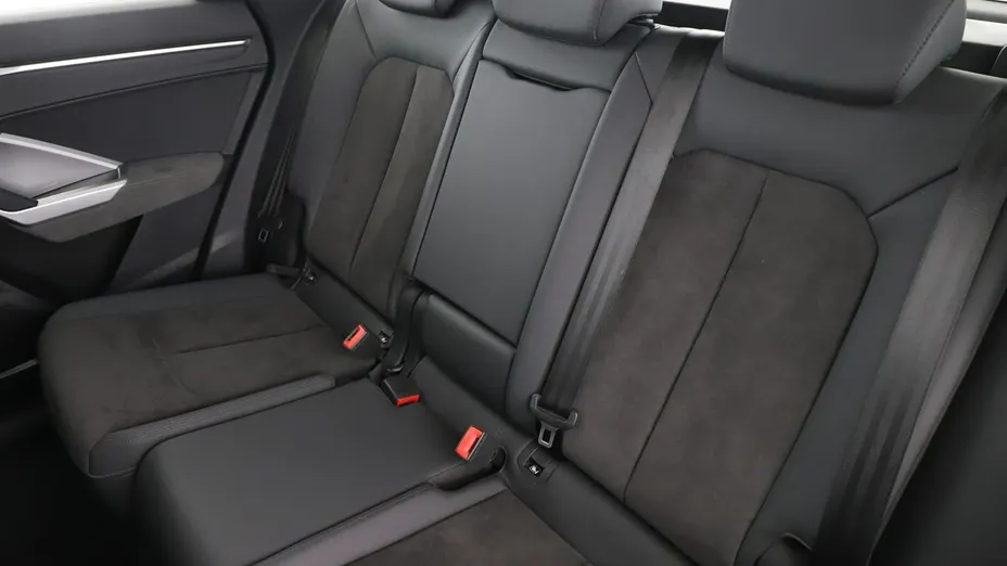 AUDI Q3 -