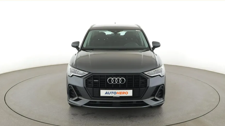 AUDI Q3 -
