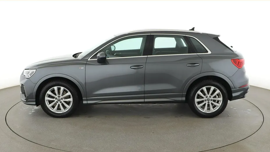 AUDI Q3 -