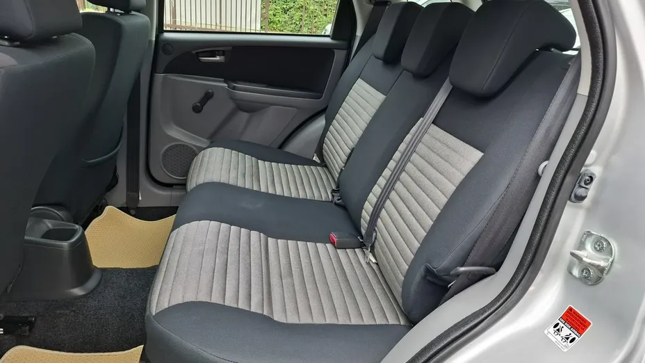 SUZUKI SX4 -