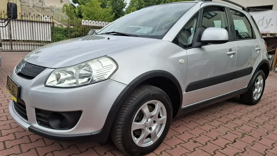 SUZUKI SX4 -