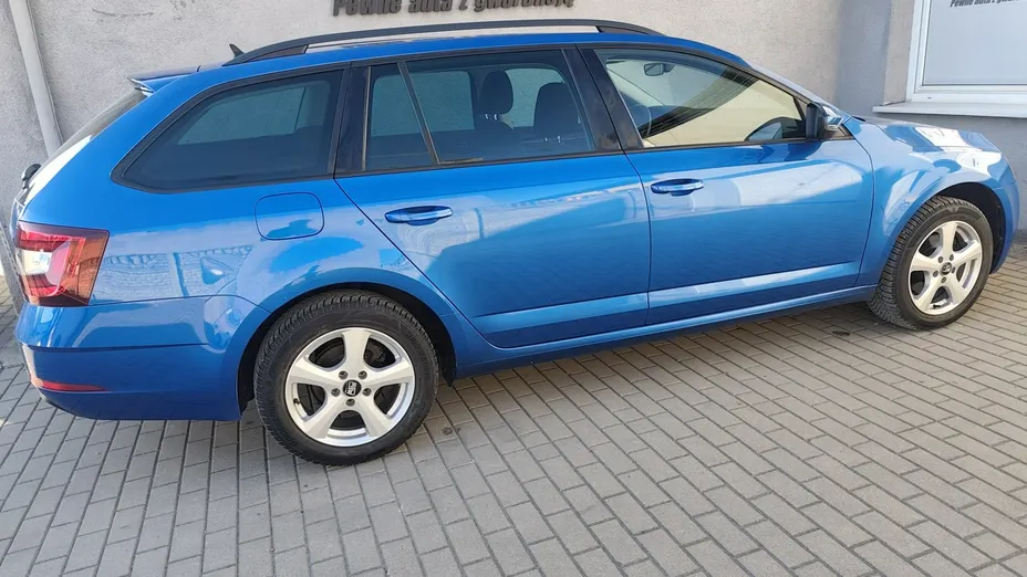 SKODA Octavia -