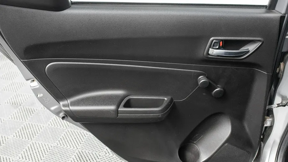 SUZUKI Swift -