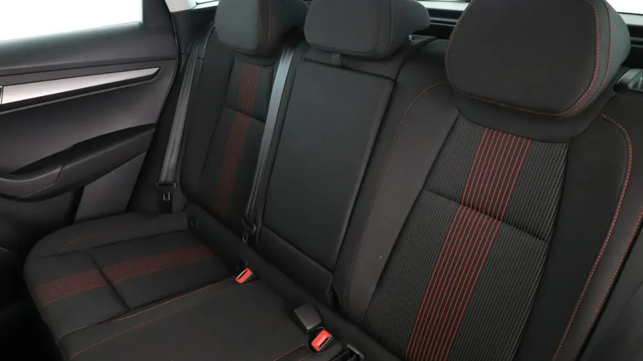 SKODA Karoq -