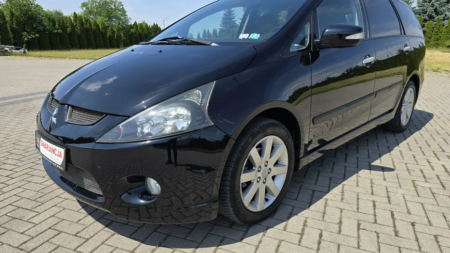 MITSUBISHI Grandis -