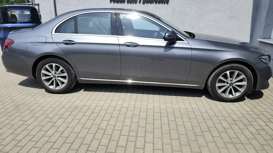 MERCEDES-BENZ E Klasa -
