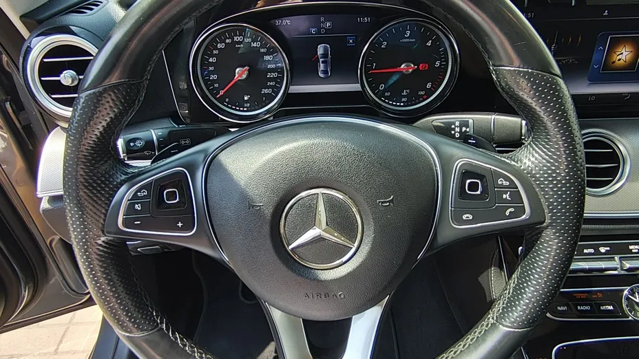 MERCEDES-BENZ E Klasa -