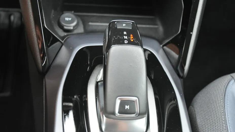 PEUGEOT 2008 -