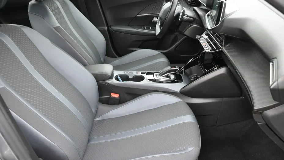 PEUGEOT 2008 -