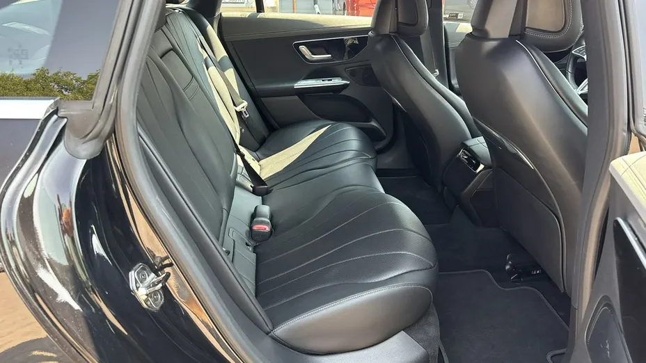 MERCEDES-BENZ EQE -