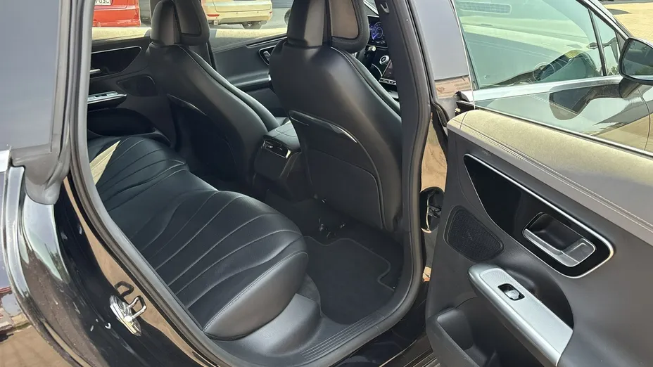 MERCEDES-BENZ EQE -