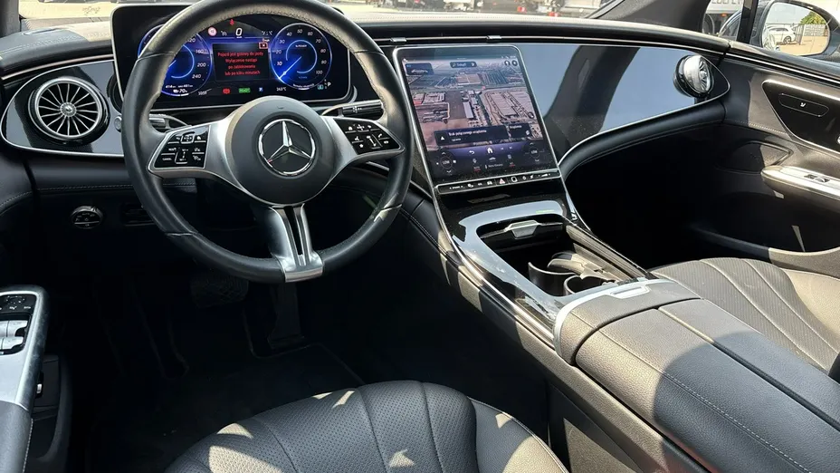 MERCEDES-BENZ EQE -