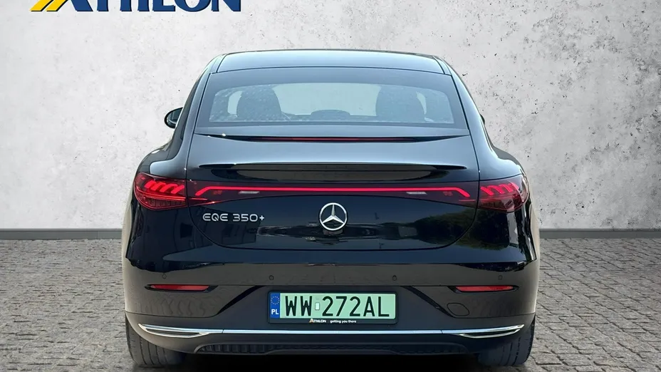 MERCEDES-BENZ EQE -