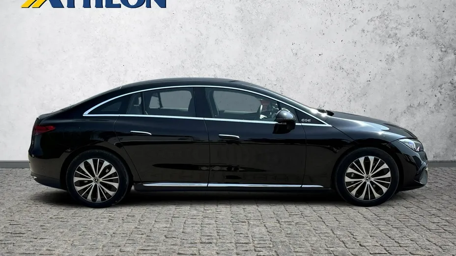 MERCEDES-BENZ EQE -