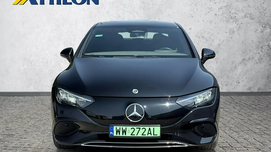 MERCEDES-BENZ EQE -