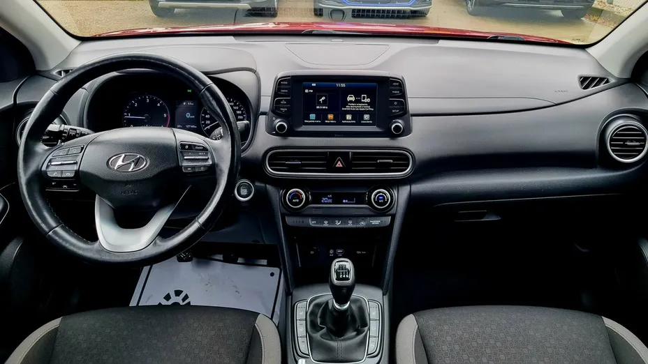 HYUNDAI Kona -