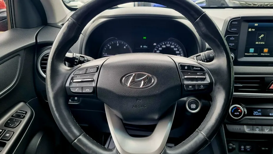 HYUNDAI Kona -