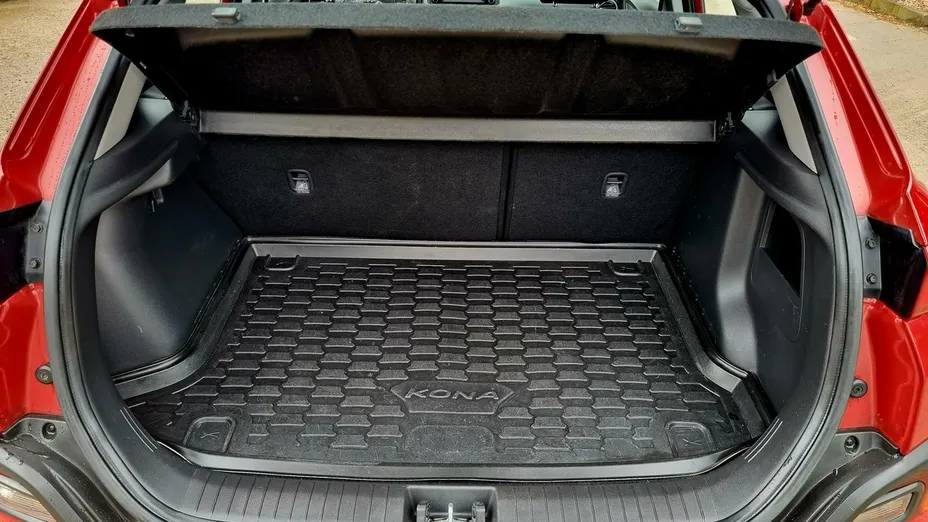 HYUNDAI Kona -