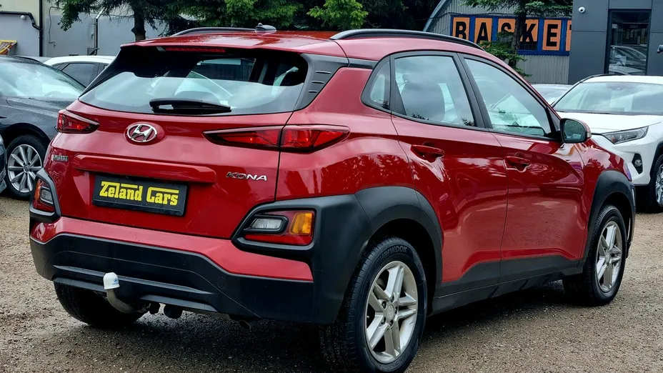 HYUNDAI Kona -