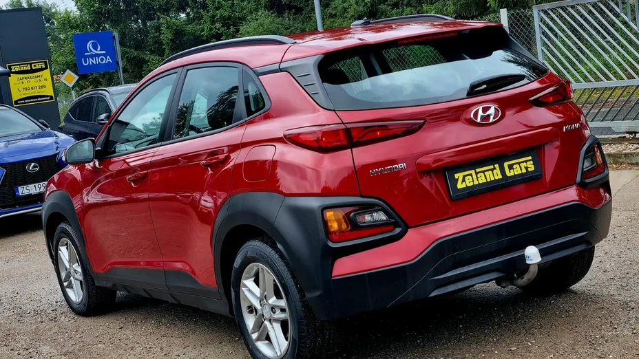 HYUNDAI Kona -
