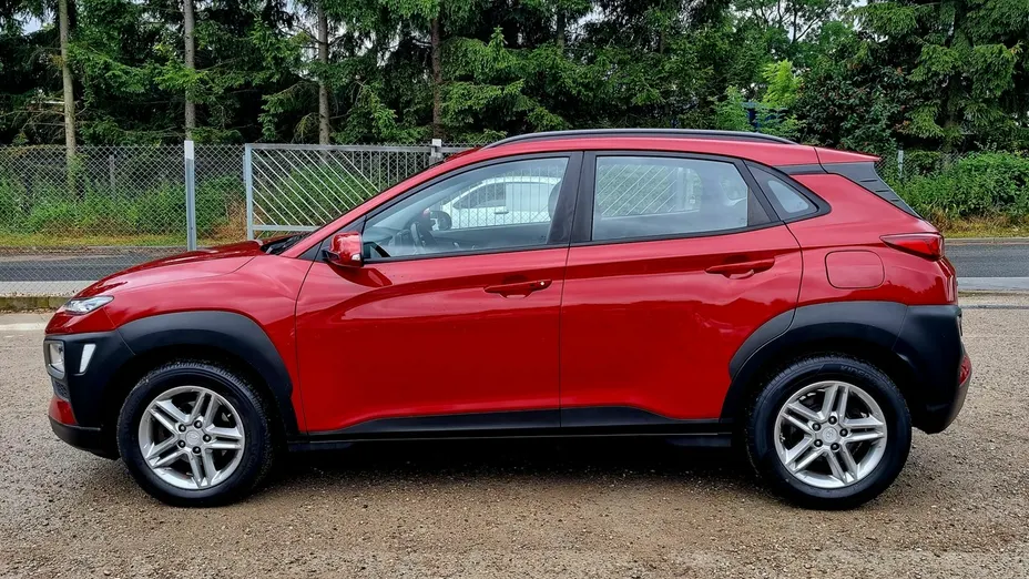 HYUNDAI Kona -