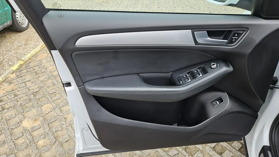 AUDI Q5 -