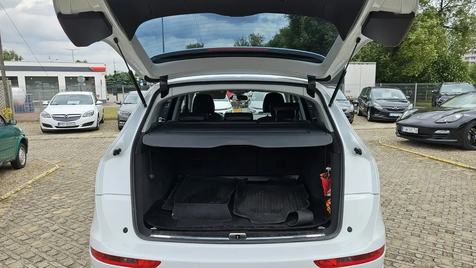 AUDI Q5 -
