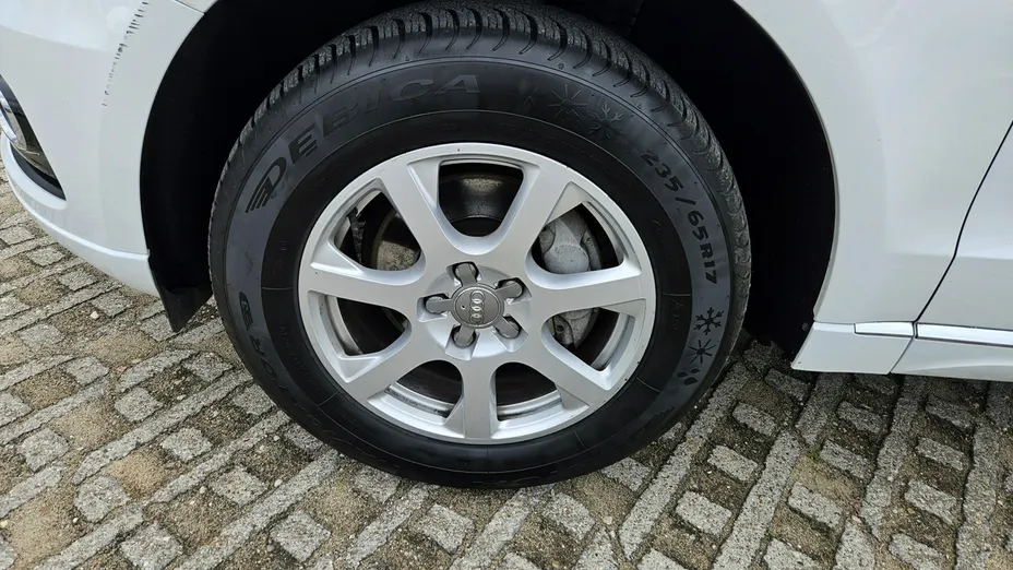 AUDI Q5 -
