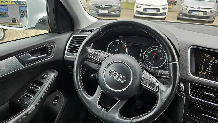 AUDI Q5 -