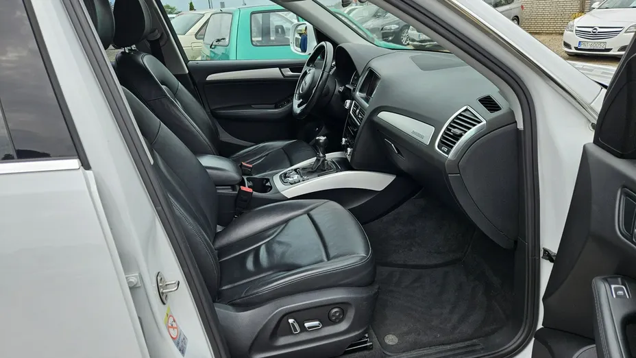 AUDI Q5 -