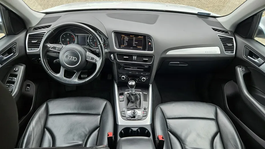 AUDI Q5 -