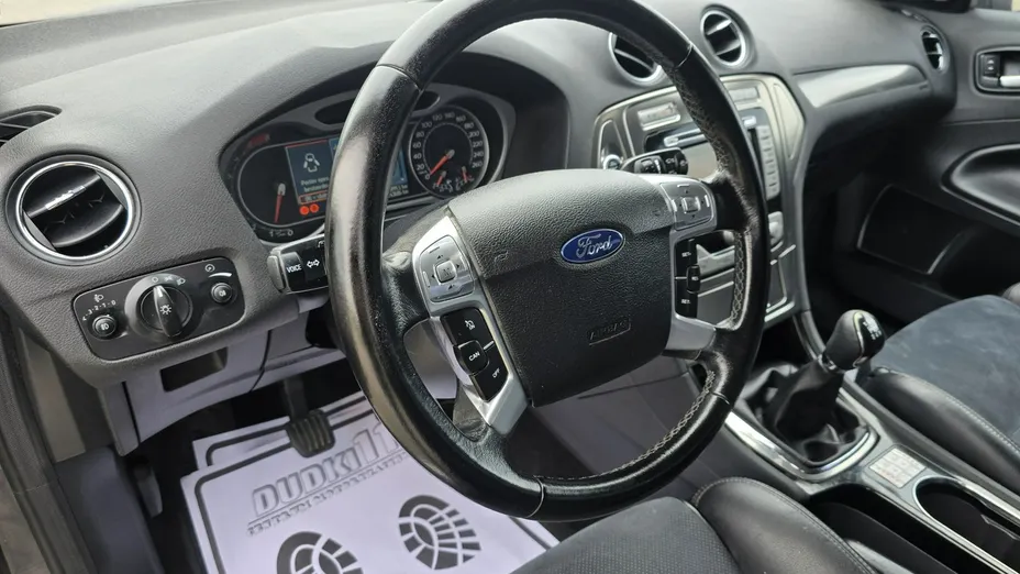 FORD Mondeo -