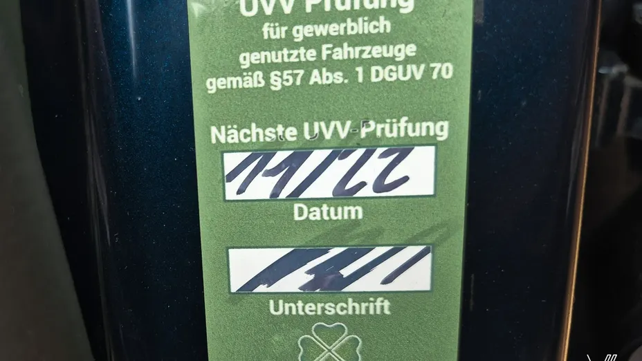 VOLKSWAGEN Touran -