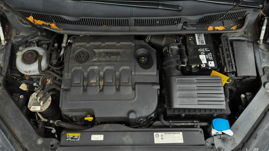 VOLKSWAGEN Touran -