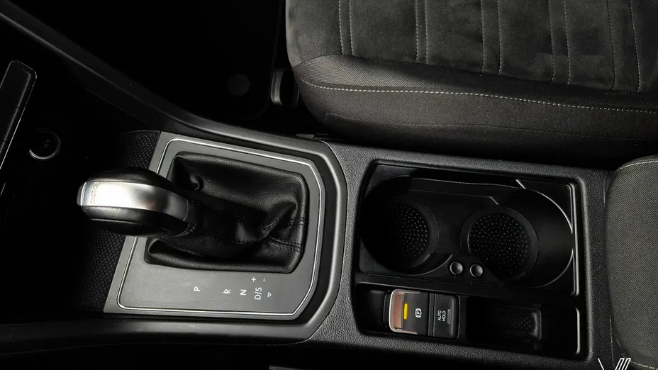 VOLKSWAGEN Touran -