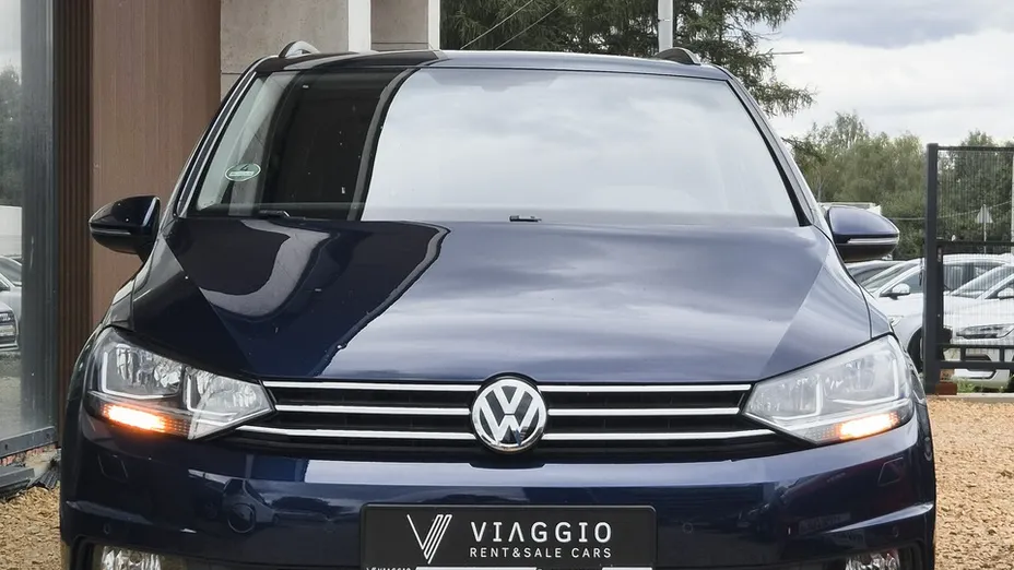 VOLKSWAGEN Touran -