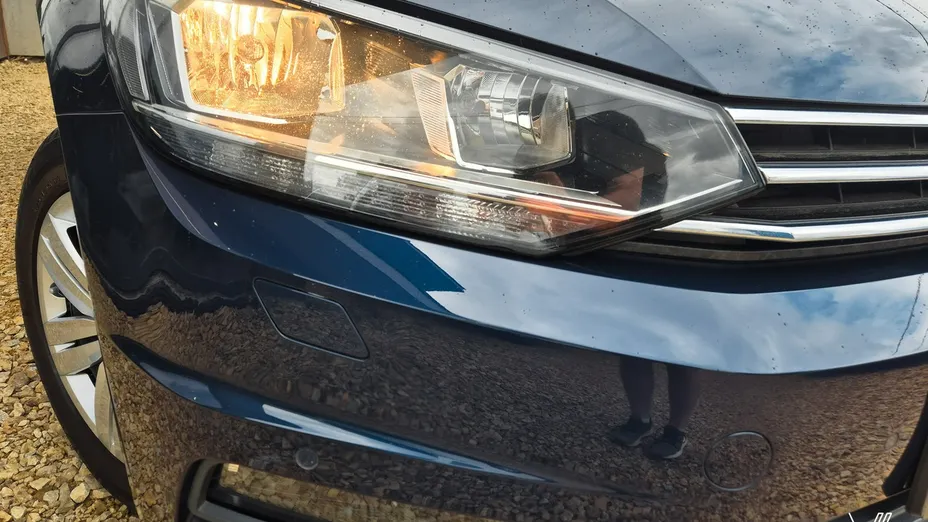 VOLKSWAGEN Touran -