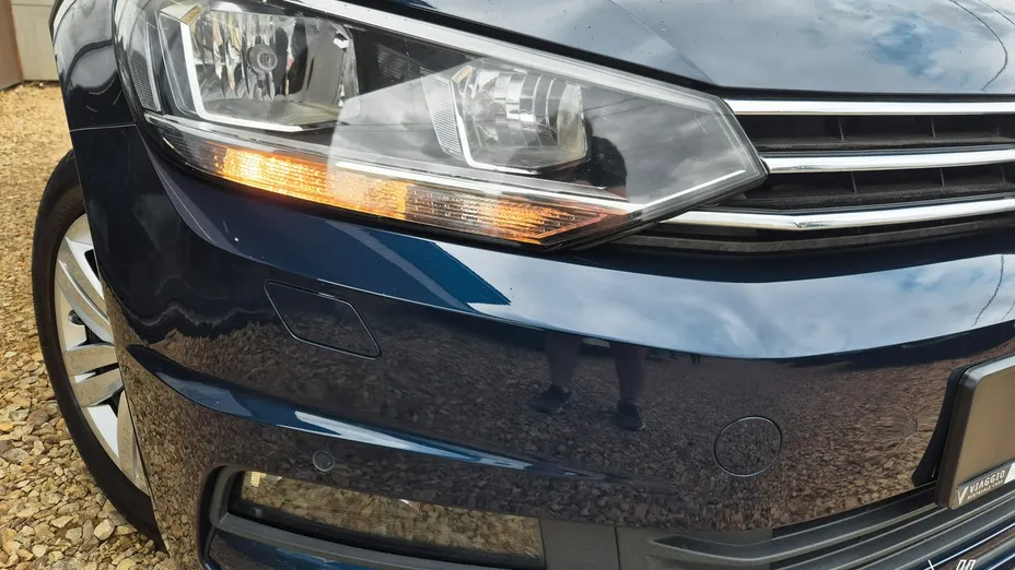 VOLKSWAGEN Touran -