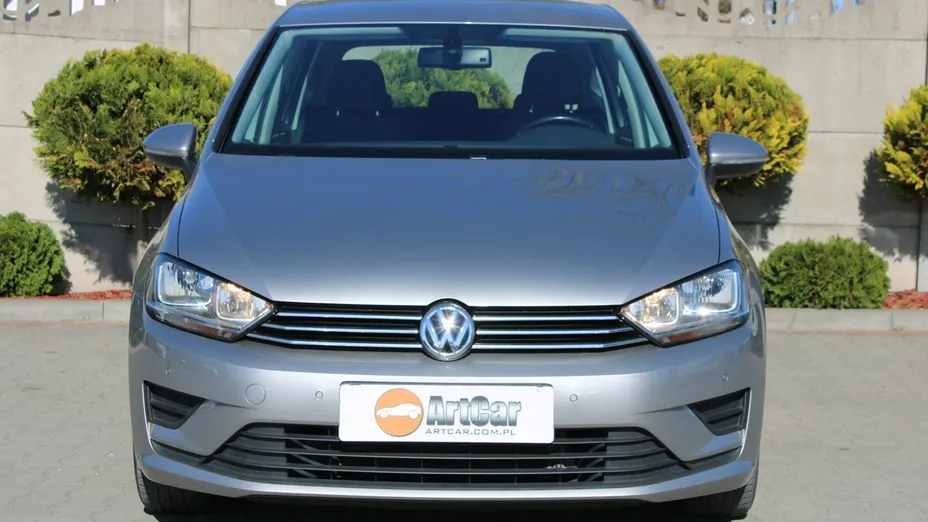 VOLKSWAGEN Golf Sportsvan -