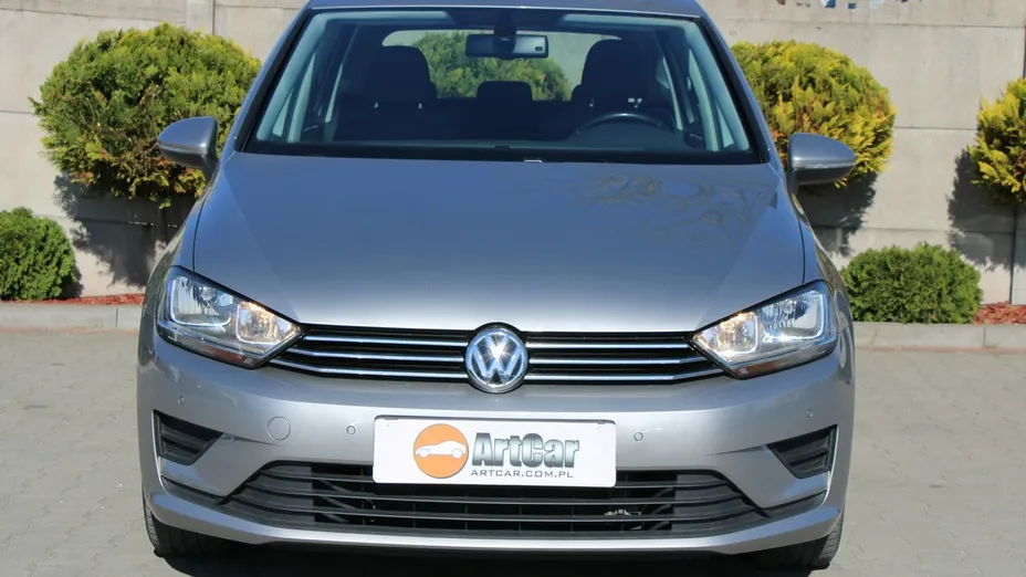 VOLKSWAGEN Golf Sportsvan -