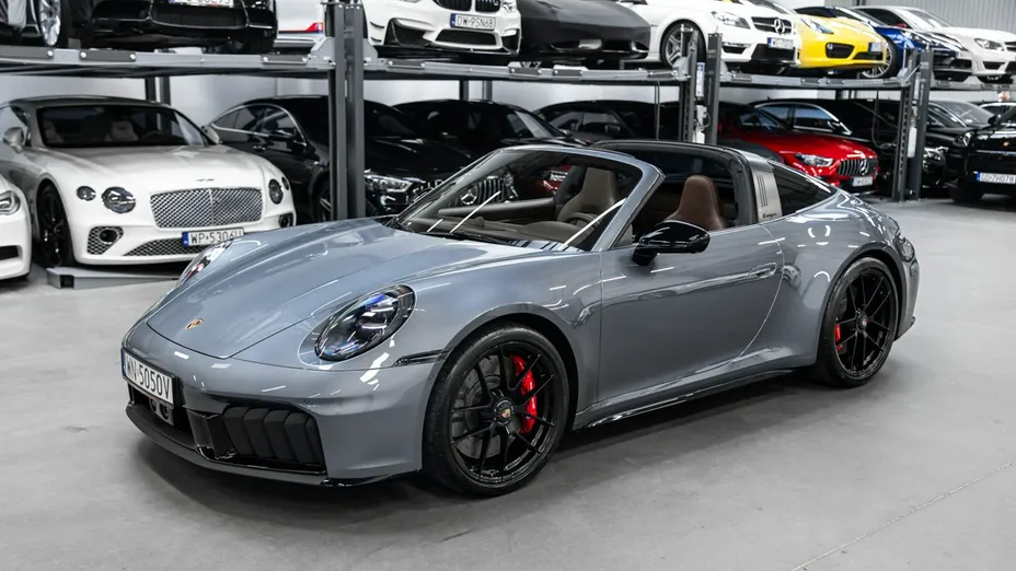 PORSCHE 911 -