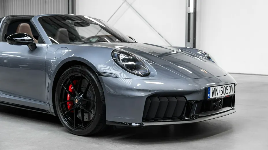 PORSCHE 911 -
