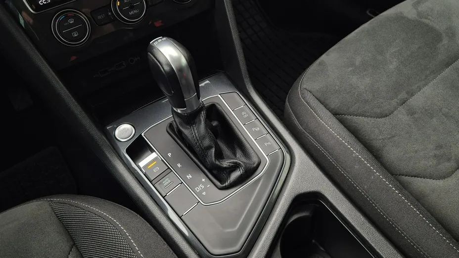 VOLKSWAGEN Tiguan -