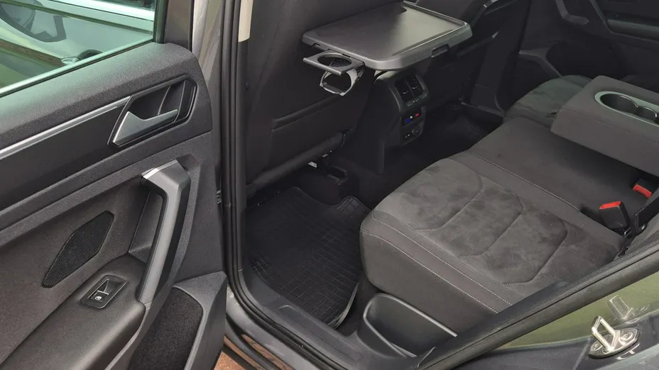 VOLKSWAGEN Tiguan -