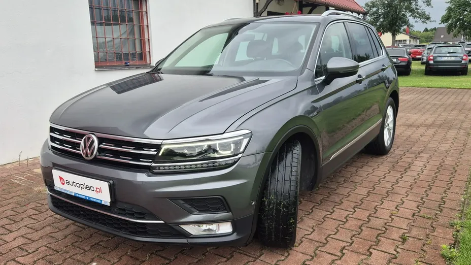 VOLKSWAGEN Tiguan -